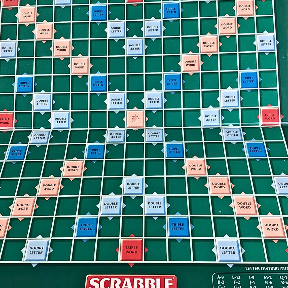 Scrabble Original Mini - Joc de Cuvinte Compact, Board Game de Călătorie, 10+, 2-4 Jucători