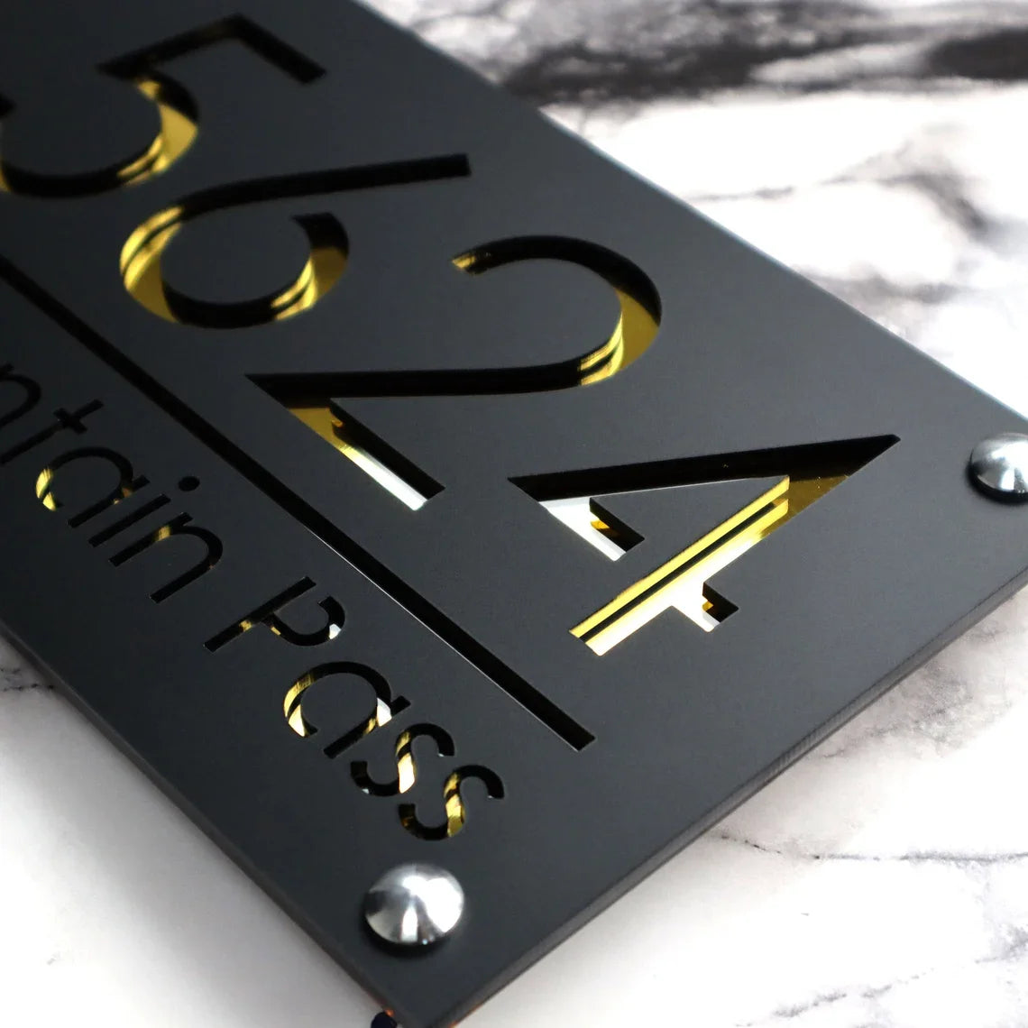 Placă Număr Casă Personalizat APF® – 3D Acrilic, Exterior, Stradal, Laser Cut cu LOGO Personalizat