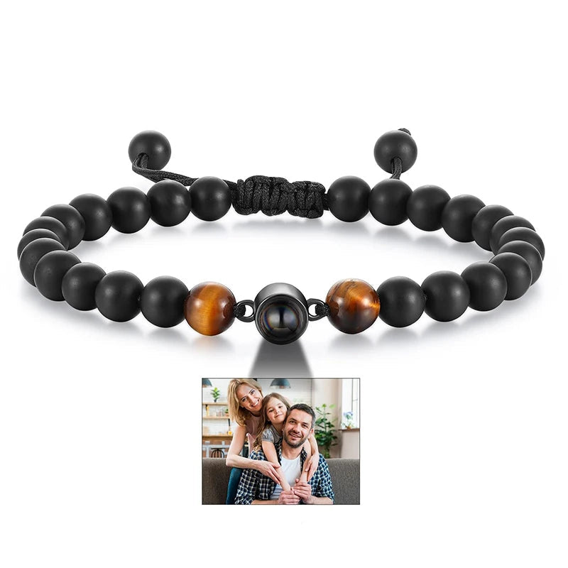 Brățară Personalizată cu Proiecție Foto și Mărgele Black Matte Tiger Eye – Cadou Unic și Emoționant