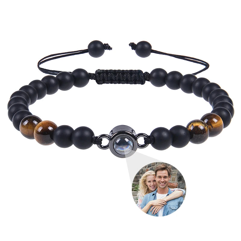 Brățară Personalizată cu Proiecție Foto și Mărgele Black Matte Tiger Eye – Cadou Unic și Emoționant