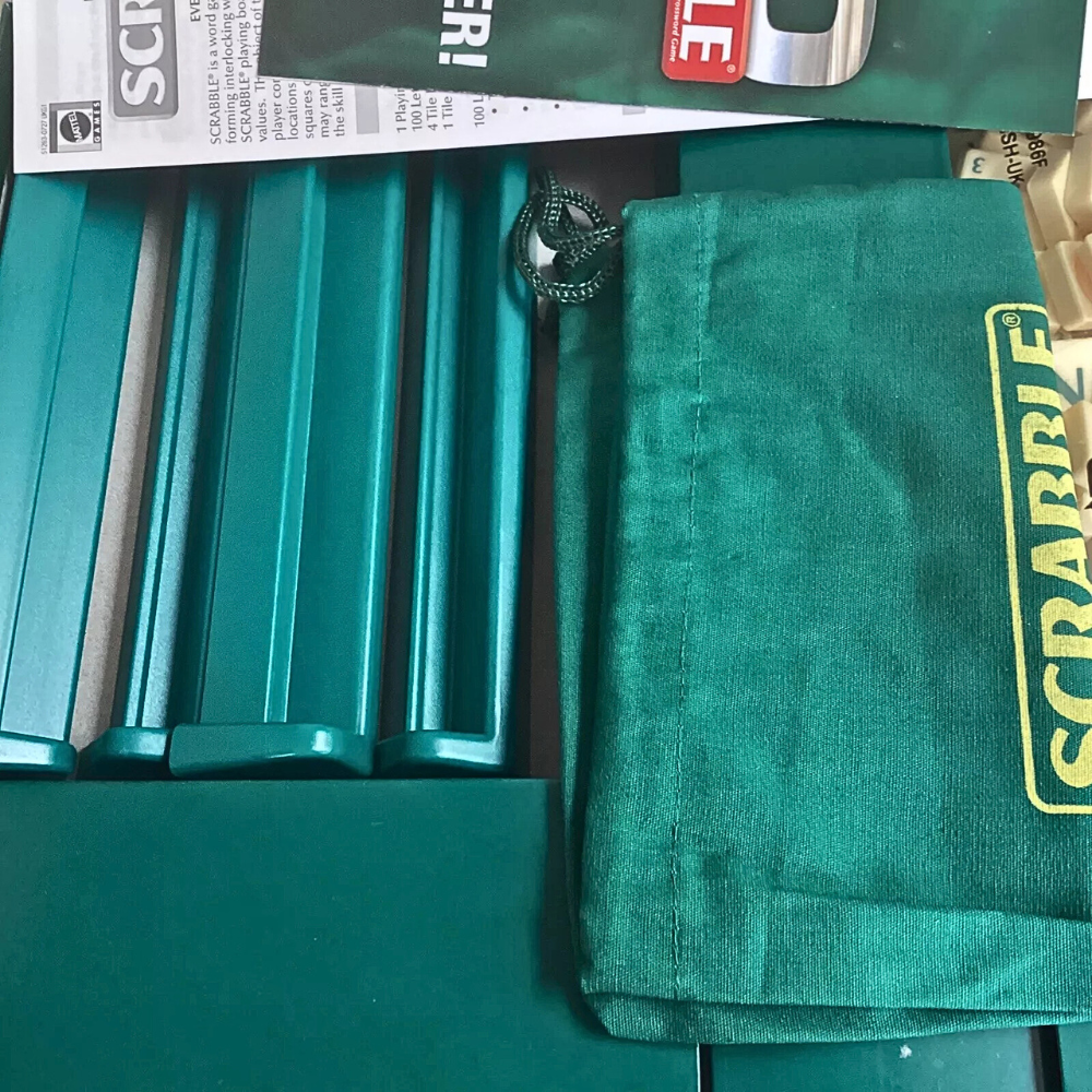 Scrabble Original Mini - Joc de Cuvinte Compact, Board Game de Călătorie, 10+, 2-4 Jucători